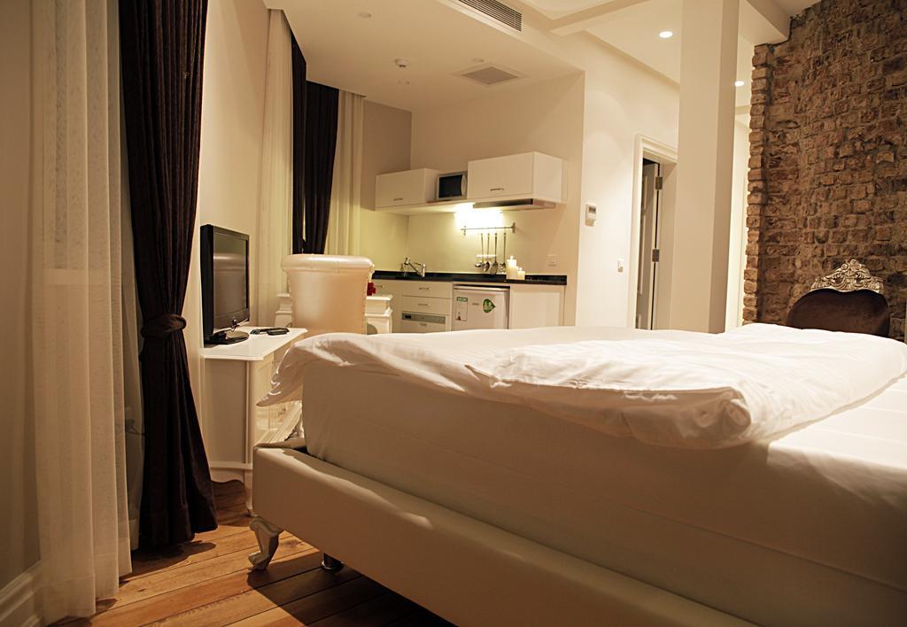 Frida Suites Istanbul Room photo